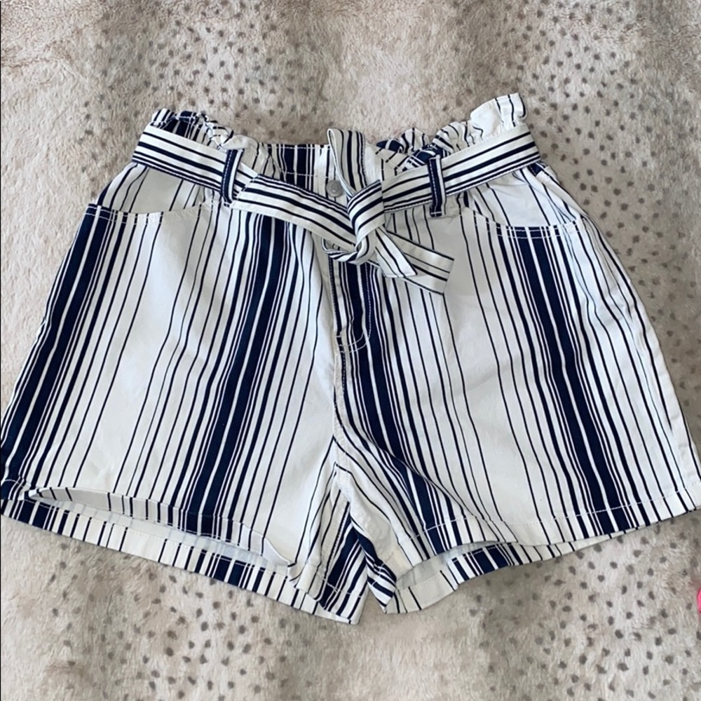 Nwot belted paper bag waist jean shorts